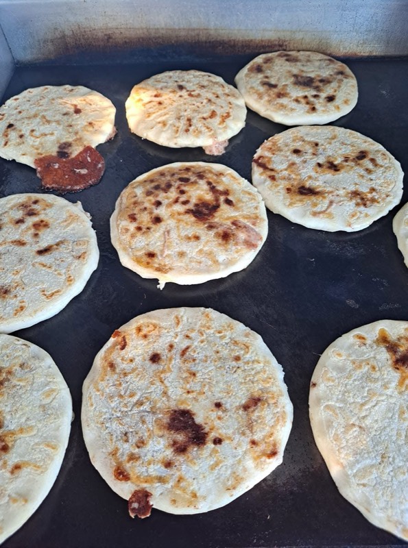 Pupusas en la plancha